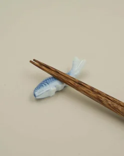 Blå koi spisepindeholder