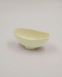 Lille aflang beige skål